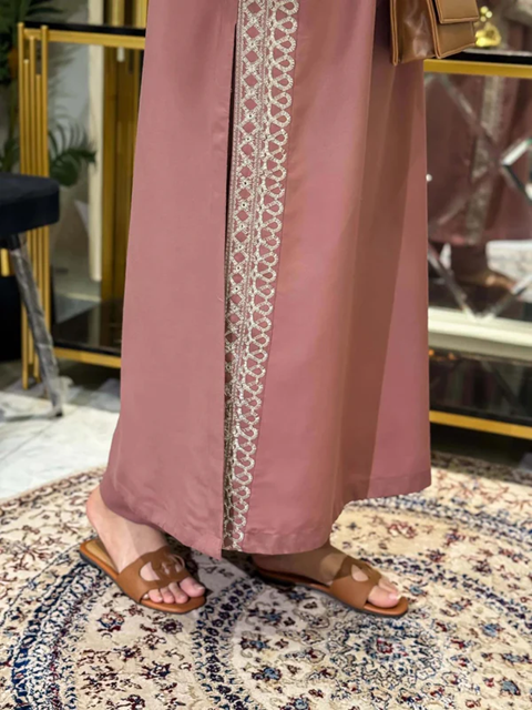 Aiza Emroidered Set