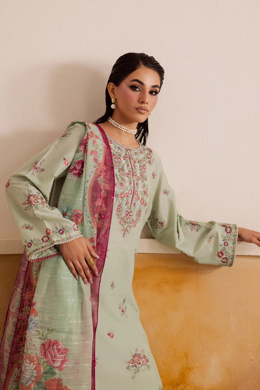 Silas Embroidered 3Pc