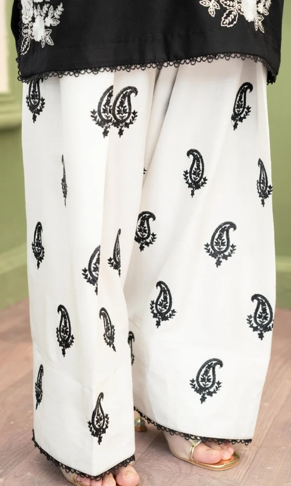 Zara Shahjahan Luxury Embroidered Lawn 3Pc Suit